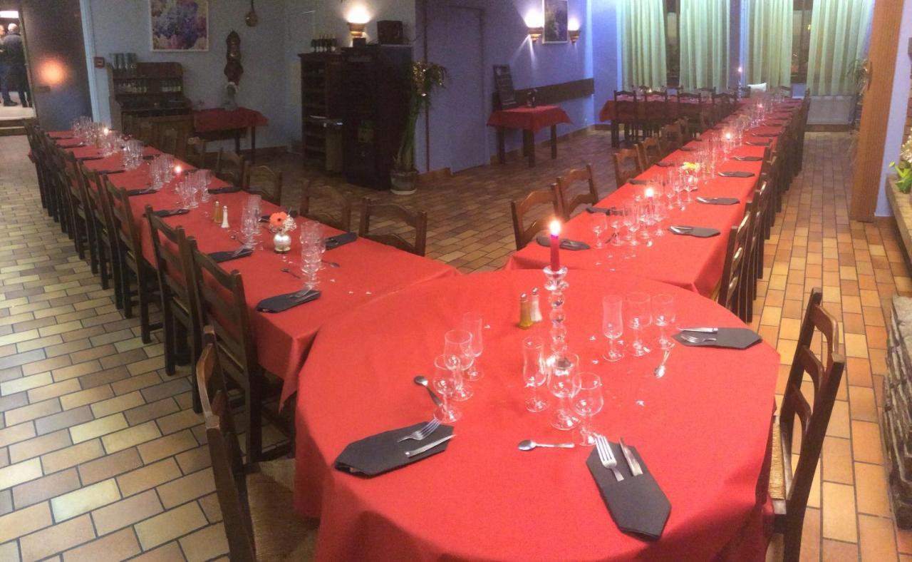 Hotel Restaurant L'Agapanthe Pont-de-Salars Eksteriør billede