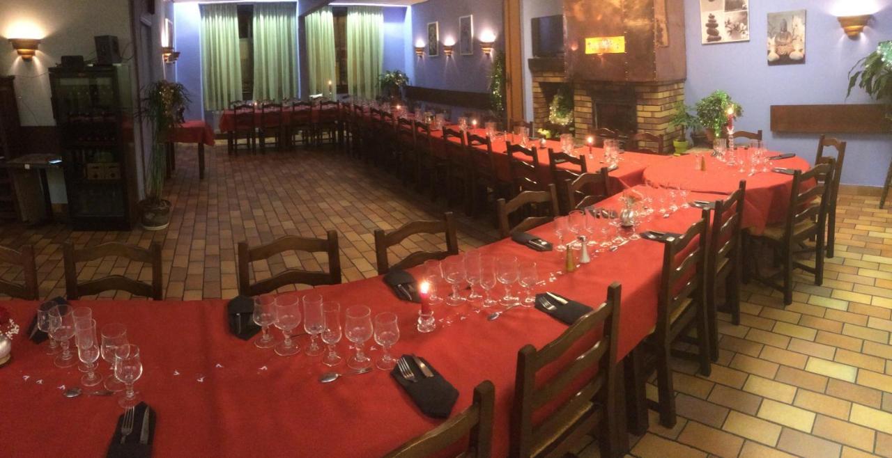 Hotel Restaurant L'Agapanthe Pont-de-Salars Eksteriør billede